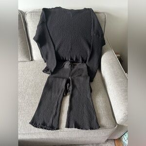 Billabong, charcoal ribbed knit lounge set, bootleg pants and crop top Size S